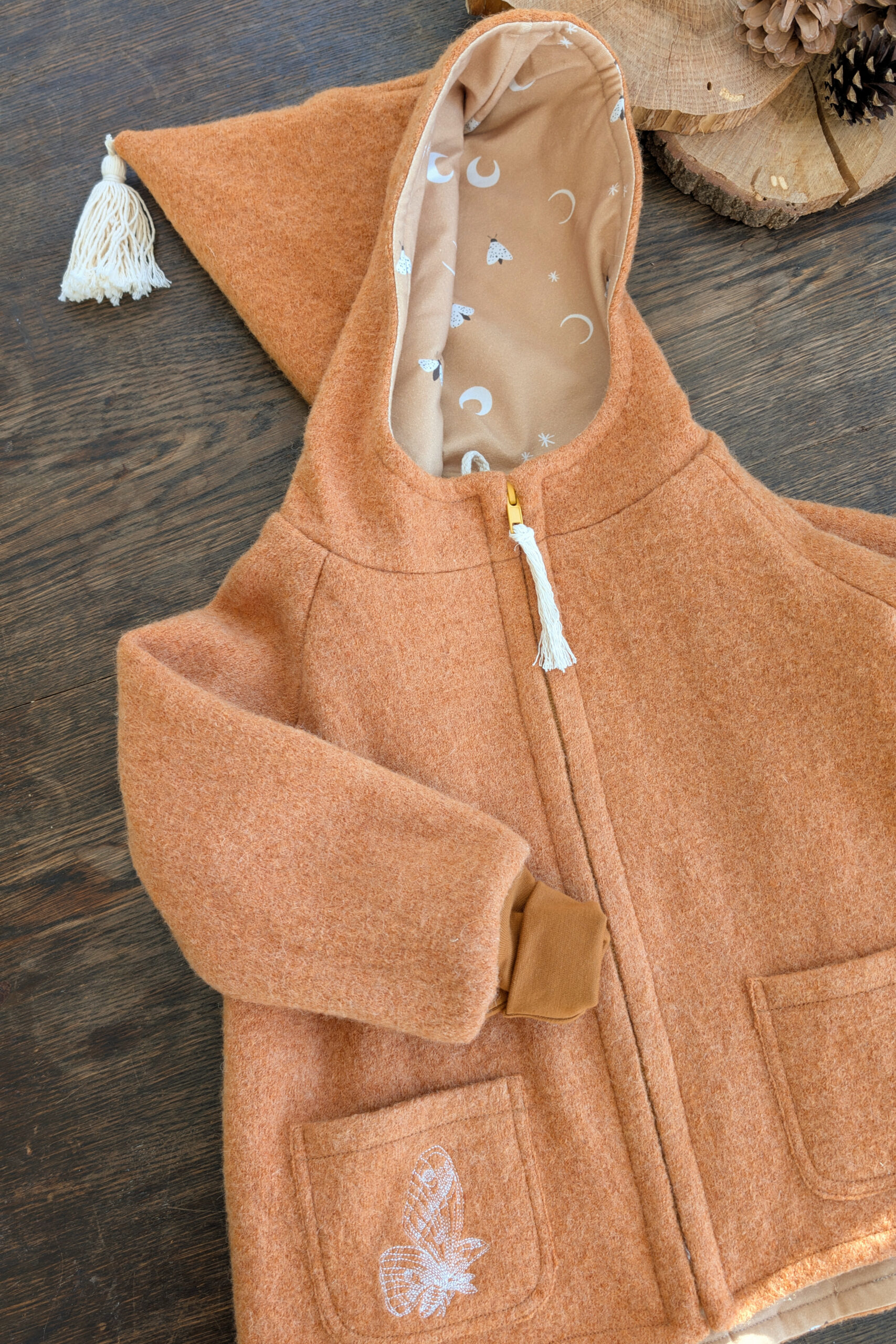 Wollwalkjacke Gr.86/92 bestickt